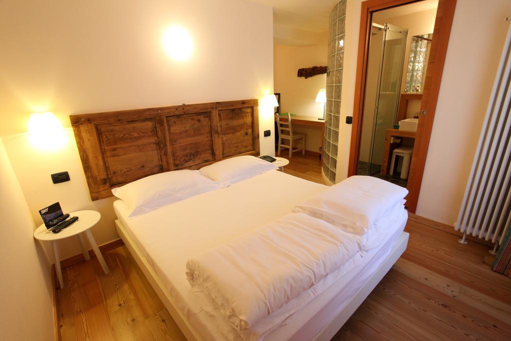 Hotel Berthod Courmayeur Oda fotoğraf